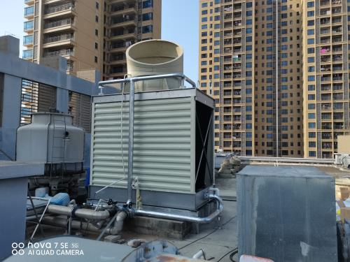 深圳閉式冷卻塔廠家針對冷卻塔集水盤和補水方式(深圳閉式橫流式冷卻塔廠商)